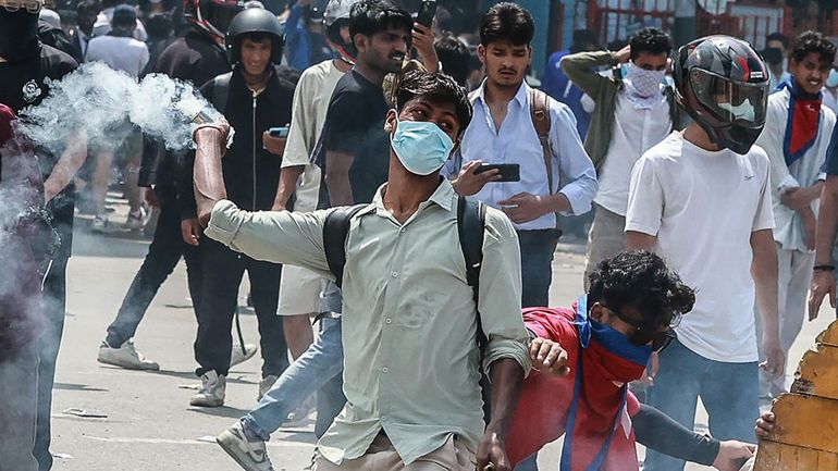 Népal : 17 morts et 400 blessés à Katmandou lors d'une manifestation contre le blocage des réseaux sociaux