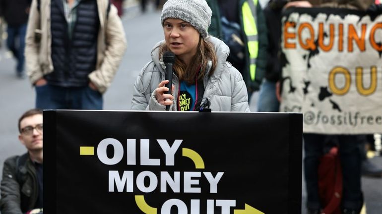 À Londres, Greta Thunberg dénonce les accords 