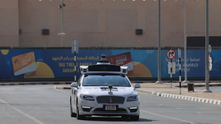 Plus besoin de chauffeurs de taxi aux Emirats, ils roulent tout seuls