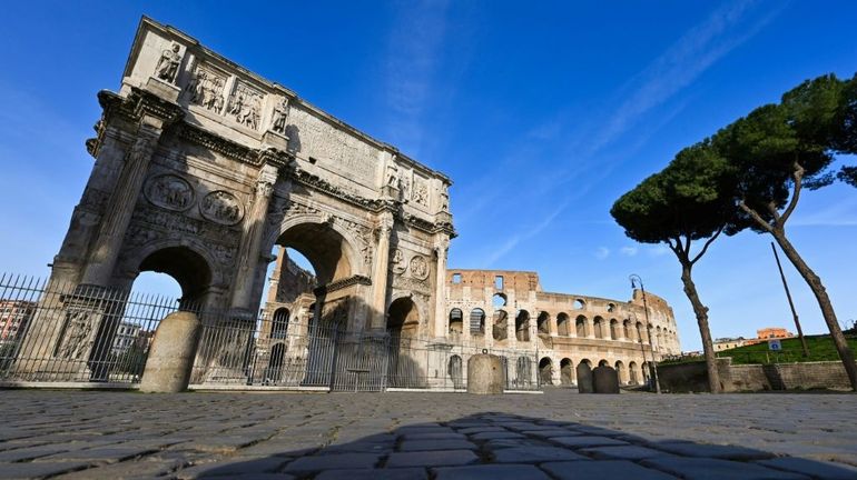 Patrimoine en Italie : l'Arc de Constantin, à Rome, endommagé par la foudre