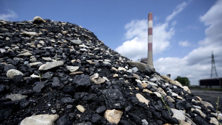 Guerre en Ukraine : l'embargo européen sur le charbon russe entre en vigueur ce mercredi, quatre mois après son adoption