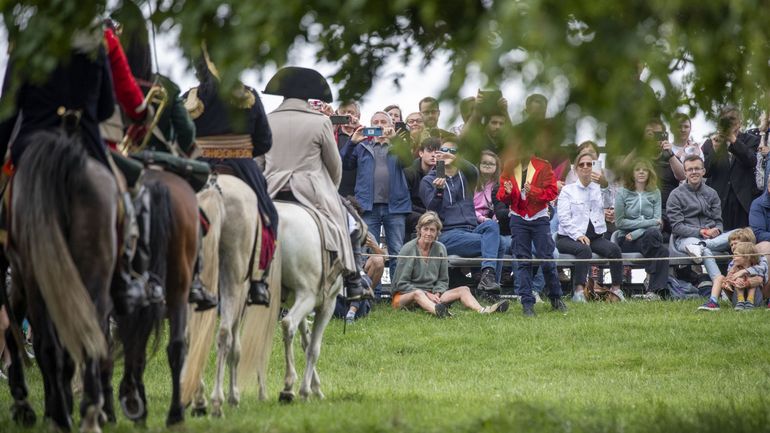 Waterloo : six mille spectateurs sur le champ de bataille, d’après Kleber Rossilon