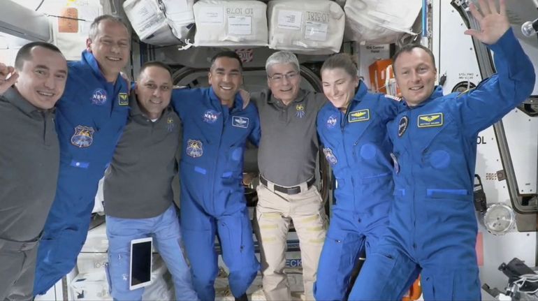 La capsule Crew Dragon et les astronautes bien arrivés jusqu'à l'ISS