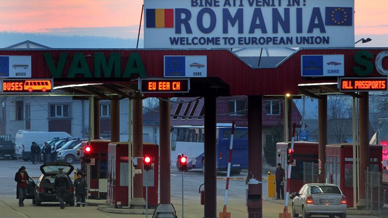 Elargissement de Schengen: l'Autriche barre la voie à la Roumanie et la Bulgarie, la Croatie accueillie