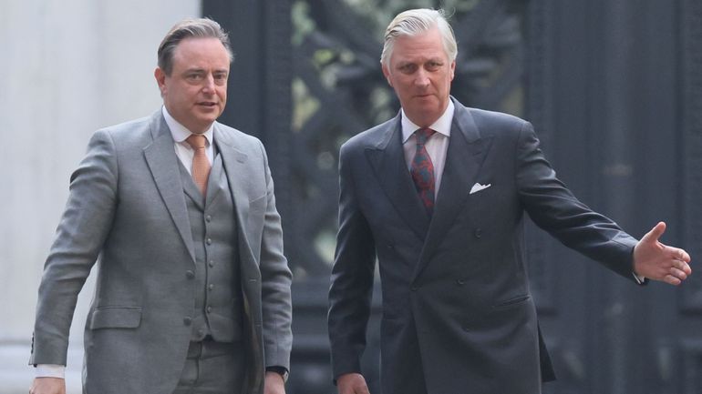 Le formateur De Wever démissionne. Le Roi lui donne jusqu'au 12 novembre pour mener des consultations