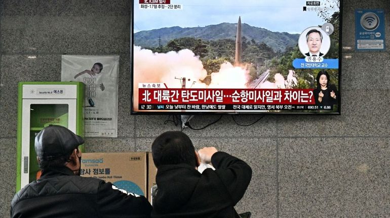 La Corée du Nord tire un nouveau missile et promet une riposte 