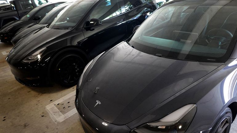 Une compagnie de taxi française suspend une partie de ses Tesla après un accident grave