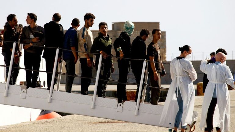 SOS Méditerranée demande l'aide de Paris, Madrid et Athènes pour débarquer 234 migrants