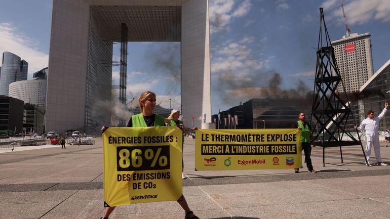 Climat : Greenpeace dénonce le 