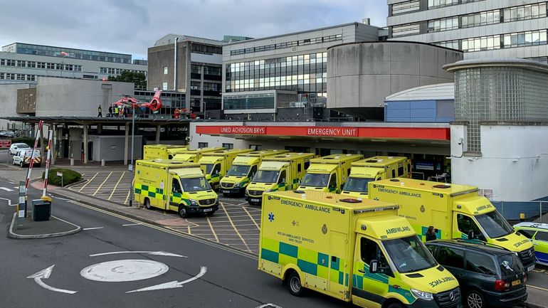 Triste record en Angleterre : Sept millions de personnes sur les listes d'attente des hôpitaux