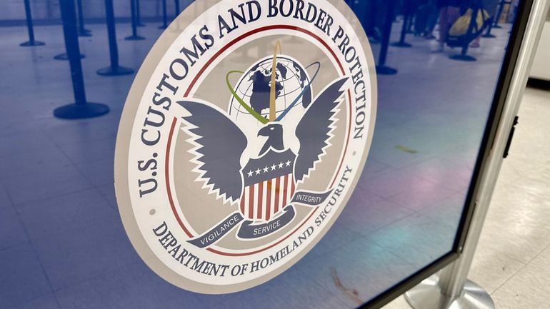 États-Unis : entrée en vigueur de l'interdiction d'entrée pour les ressortissants de 12 pays