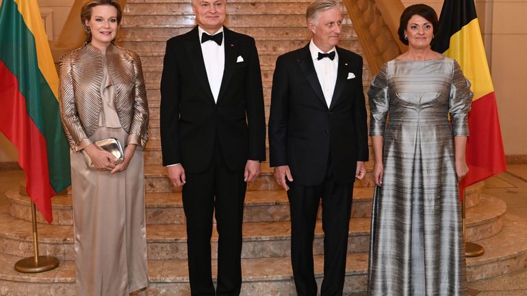 La reine Mathilde renoue avec ses racines à Vilnius