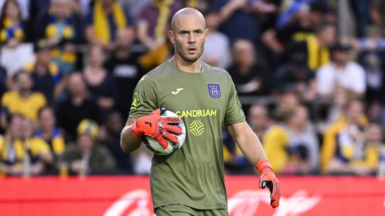 Arrivé cet été comme titulaire, Maxime Dupé quitte Anderlecht pour l’OGC Nice