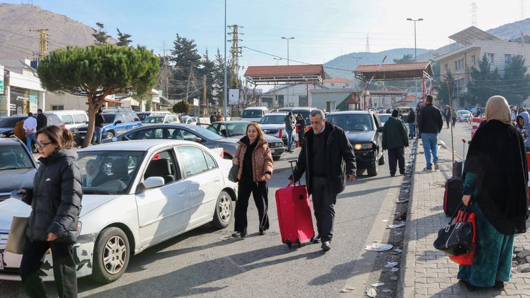 Syrie : chassé-croisé des migrants au poste frontière avec le Liban