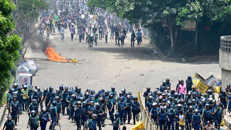 Bangladesh : 32 morts dans les violences, la chaîne de télévision d'État en feu