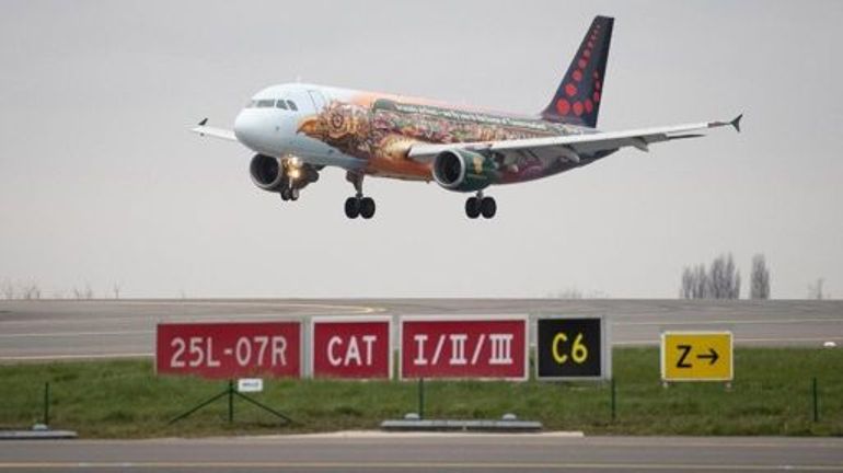 Une des trois pistes de l'aéroport de Bruxelles fermée cet été pour rénovation