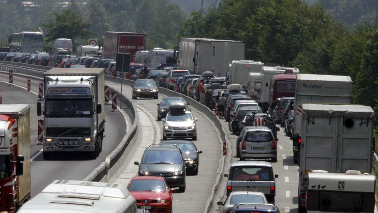 Suisse : déjà 10 km de bouchon au portail nord du Gothard samedi à l'aube