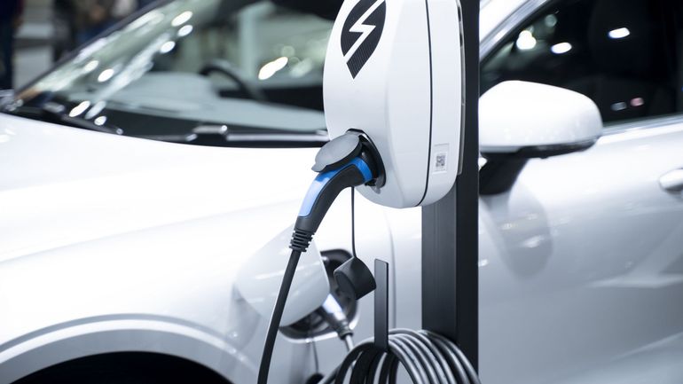 Voitures électriques : 1000 km d’autonomie après 15 minutes de charge rapide, c’est pour bientôt