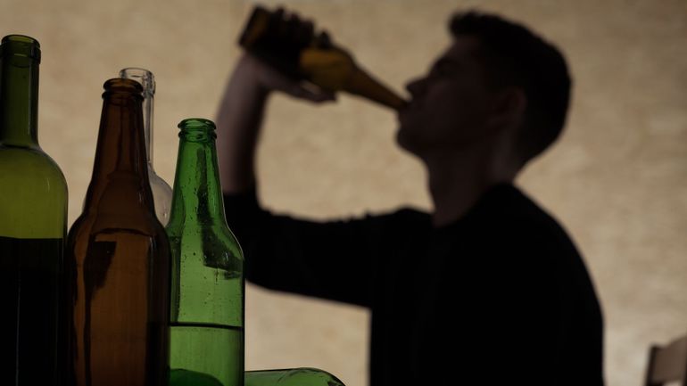 En Belgique, le nombre d'ados admis à l'hôpital à cause d'une consommation excessive d'alcool est sous-estimé, selon une étude anversoise