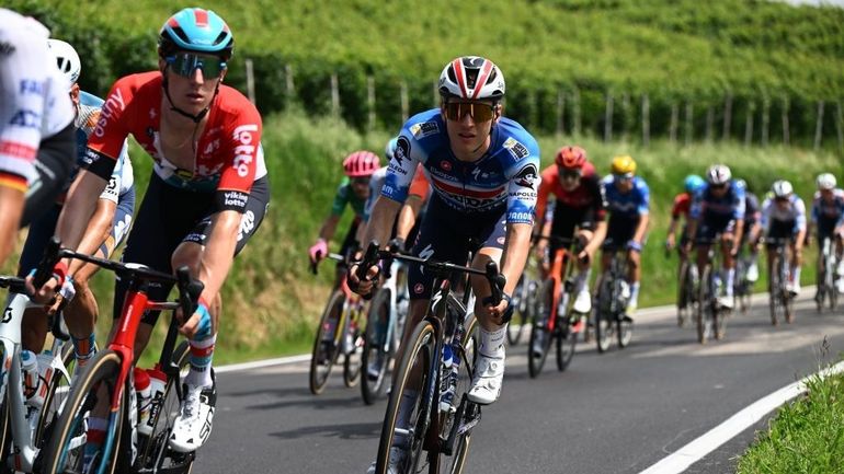 Tour de France – Van Wilder, équipier d’Evenepoel, en a marre des critiques envers Soudal Quick-Step : "On se sent comme de la merde"