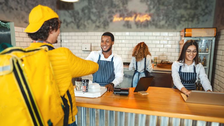 Du changement pour les jobs étudiants : le ministre fédéral de l'Emploi David Clarinval (MR) veut autoriser les jeunes à travailler dès 15 ans