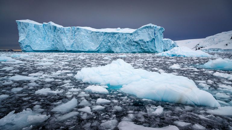 Même si le dérèglement climatique s'arrête, la fonte au Groenland rend l'élévation de la mer inévitable