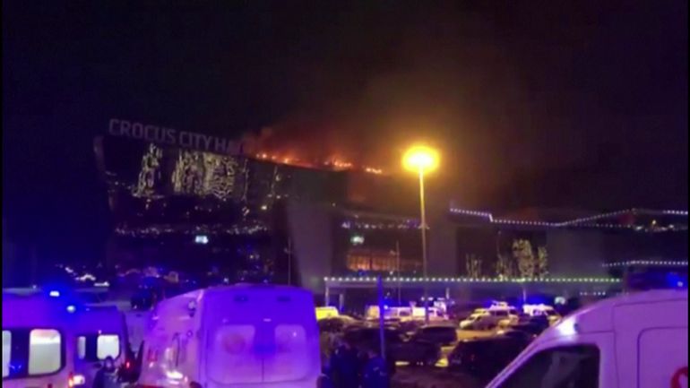 Russie : fusillade et incendie dans une salle de concert à Moscou, plusieurs morts et des blessés, enquête ouverte pour 