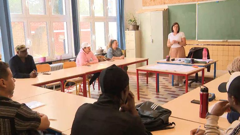 Réforme du chômage : les demandes affluent dans les centres de formation, "les gens sont en panique"