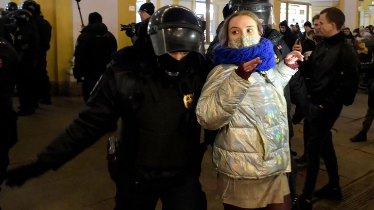 Invasion de l'Ukraine : plus de 700 arrestations lors de manifestations en Russie