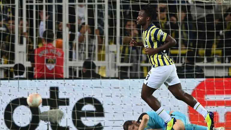 Michy Batshuayi, aka "le spécialiste de la demi-volée", à nouveau décisif avec Fenerbahce