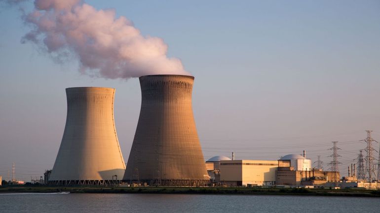 Revue de presse : faut-il vraiment échanger nos centrales nucléaires contre des centrales au gaz ?