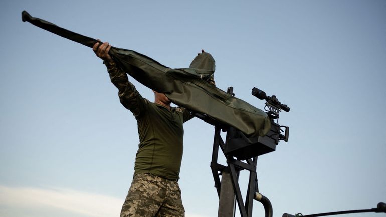 Guerre en Ukraine : huit blessés dans des attaques nocturnes russes, une base aérienne visée en Ukraine