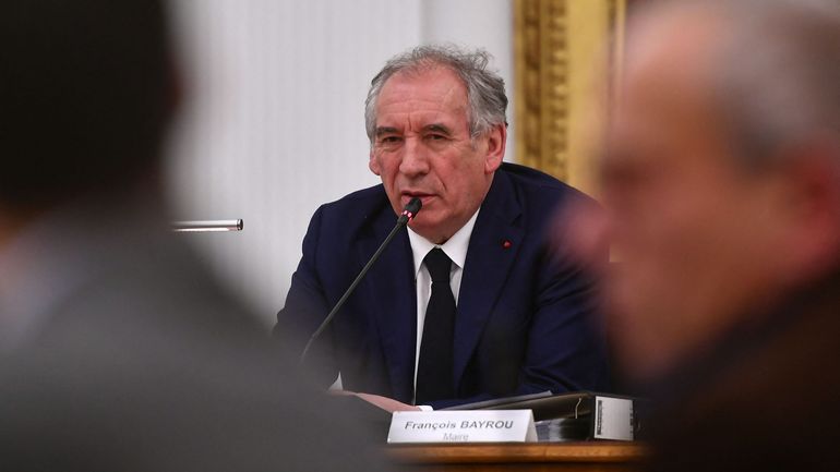 France : le Premier ministre Bayrou confirme qu'il reste maire de Pau et prône le cumul des mandats pour les parlementaires