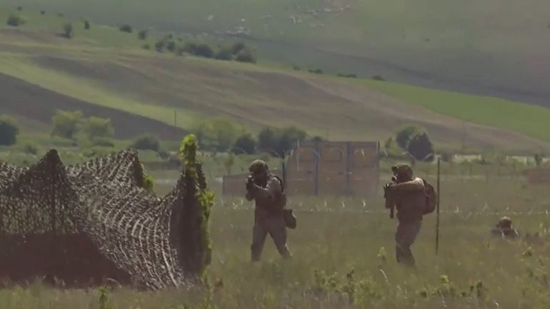 800 militaires belges en Roumanie : un engagement visible à la frontière de l'Ukraine
