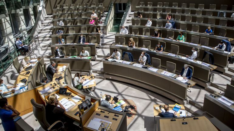 Pollution à Zwijndrecht: le Parlement flamand ouvre une commission d'enquête