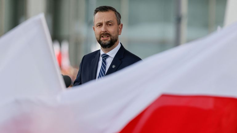 Pologne : le ministre de la Défense dénonce une 