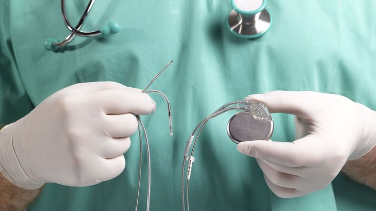 Pacemakers, défibrillateurs : le KCE plaide pour le remboursement du monitoring cardiaque à distance
