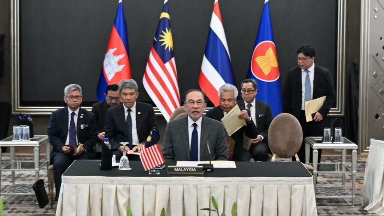 La Thaïlande et le Cambodge conviennent d'un cessez-le-feu 