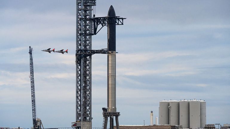 SpaceX veut lancer la première sortie spatiale commerciale, loin de la Terre