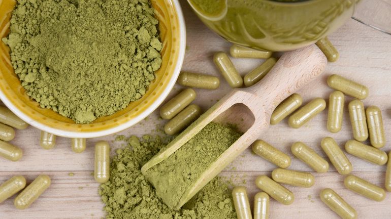 Qu’est-ce que le kratom, cet antidouleur interdit chez nous mais en vente libre aux États-Unis ?