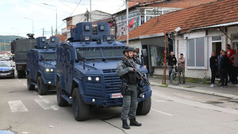 Tensions au Kosovo : la Serbie libère trois policiers kosovars détenus