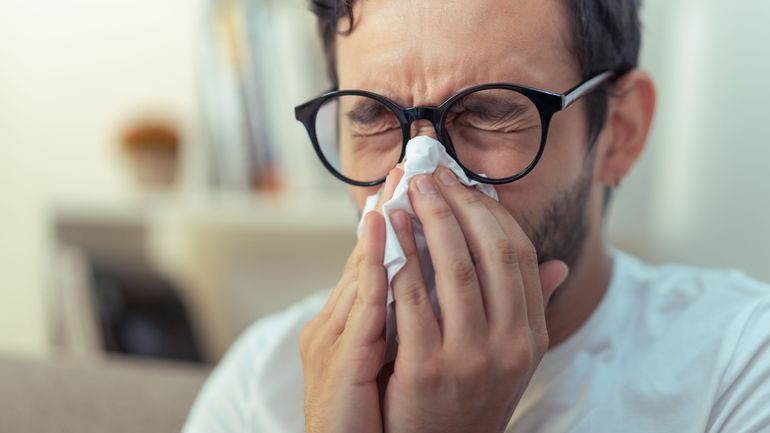 Allergiques, sortez vos mouchoirs : la saison des pollens commence déjà alors que nous sommes encore en hiver