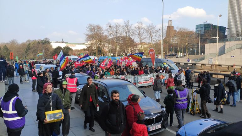 Lutte contre le racisme : un millier de personnes ont défilé dans les rues de Bruxelles