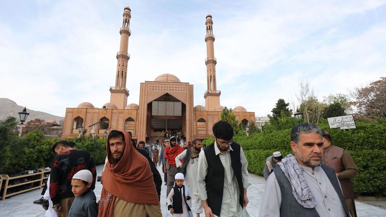 Les fonctionnaires afghans sommés de prier à la mosquée sous peine de punitions 