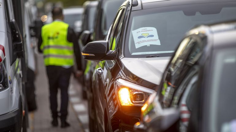 Plan taxi : les taxis bloqueront le trafic jeudi matin à Bruxelles pour protester contre 