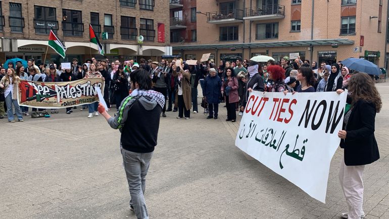Guerre Israël-Gaza : le collectif StudentforPalestine quitte les auditoires Khader à Louvain-la-Neuve
