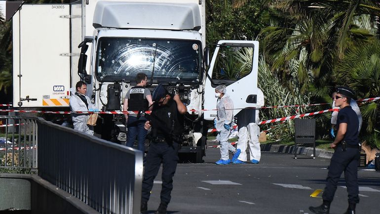 Attentat de Nice : début du procès en appel de Mohamed Ghraieb et Chokri Chafroud devant la cour d'assises spéciale de Paris