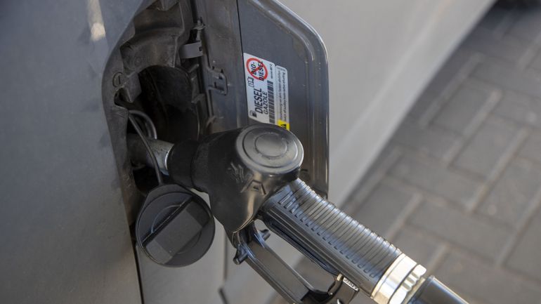 Prix de l'énergie : dès mardi, le diesel repassera la barre des 2 euros