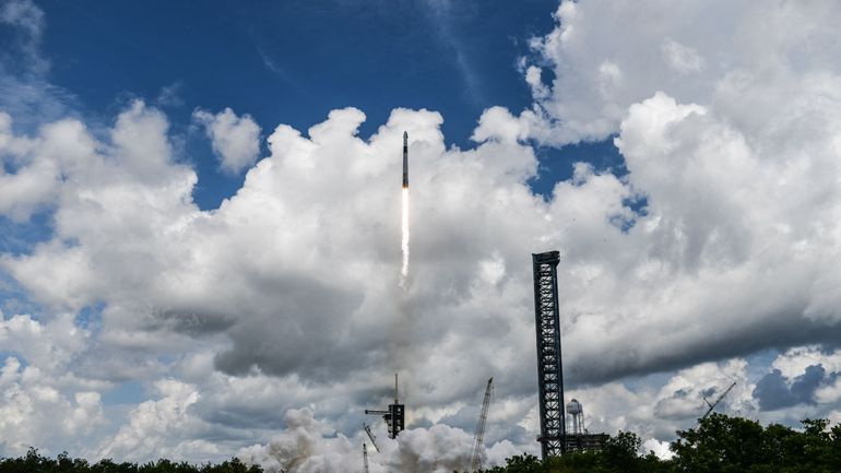 La capsule Crew Dragon de SpaceX arrimée à l'ISS : l'équipage séjournera dans l'espace pendant 6 mois