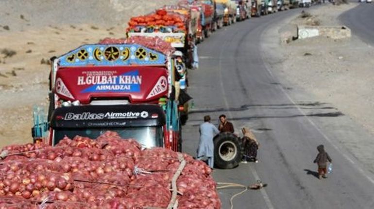 Des milliers de poids-lourds bloqués à la frontière entre Afghanistan et Pakistan